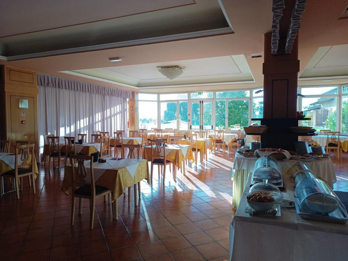 Hotel Villa Strassoldo "Ex Attianese Hotel Restaurant" Cervignano del Friuli Buitenkant foto